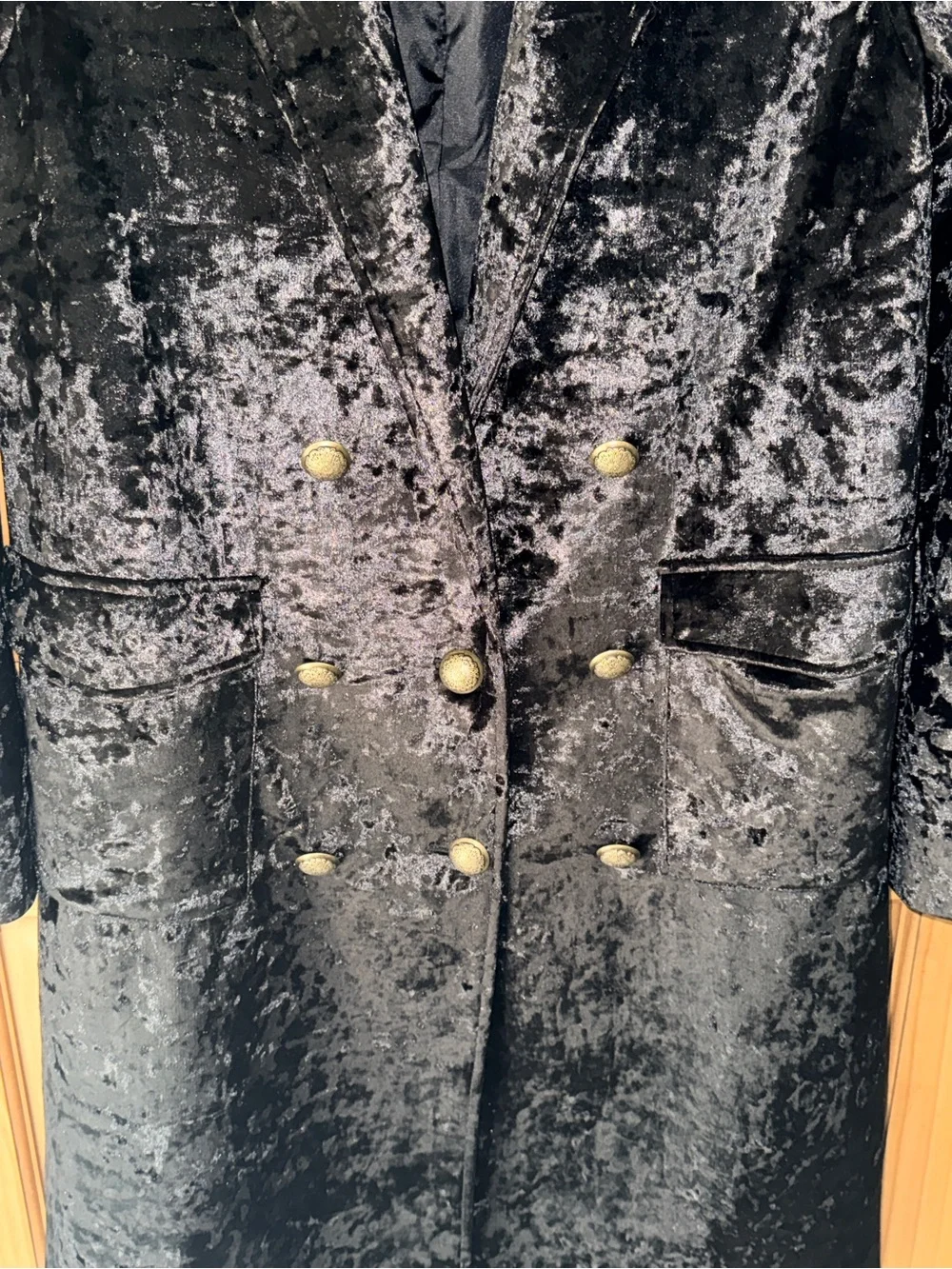 Fate Women’s Double-Breasted Black Crushed Velvet Trench Coat-M-EC